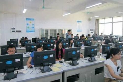 公办学校电子商务专业